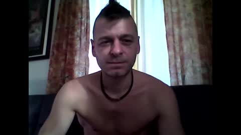 MaxTheWolf online show from October 2025 08:05:01 PM