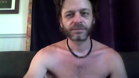 Snapshot of maxthewolf chatting on July 2026 10:11:01 AM MaxTheWolf online show from July 2026 10:11:01 AM