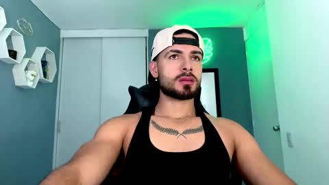 Snapshot of maxtowers chatting on October 2025 01:06:02 AM Maxi online show from October 2025 01:06:02 AM