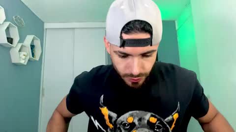 Snapshot of maxtowers chatting on October 2025 12:22:01 AM Maxi online show from October 2025 12:22:01 AM