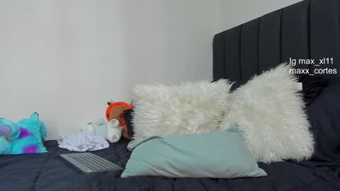 maxx_cortes online show from February 2025 07:14:02 PM