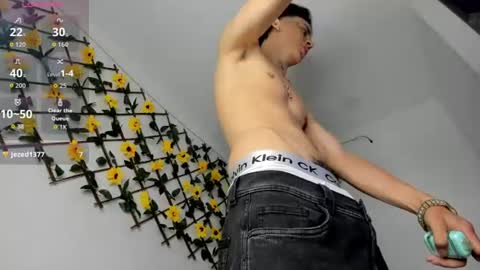 Snapshot of maxxx_bigcock chatting on June 2026 01:28:02 AM Max online show from June 2026 01:28:02 AM