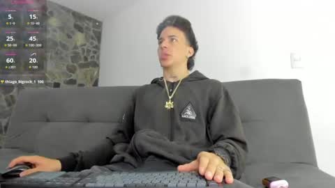 Snapshot of maxxx_bigcock chatting on July 2026 02:33:02 AM Max online show from July 2026 02:33:02 AM