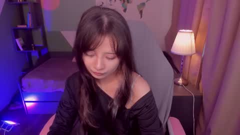 Snapshot of may_lings chatting on July 2026 04:35:02 PM may_lings online show from July 2026 04:35:02 PM
