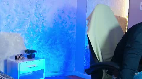 may lyonheart online show from July 2026 01:09:01 AM