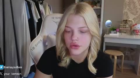 Snapshot of maya_blonde18 chatting on July 2026 04:09:01 AM Maya online show from July 2026 04:09:01 AM
