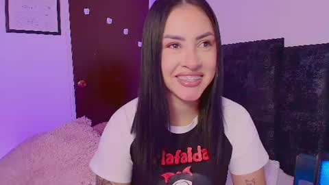 Snapshot of maya_blue_ chatting on June 2026 04:35:02 AM Maya online show from June 2026 04:35:02 AM