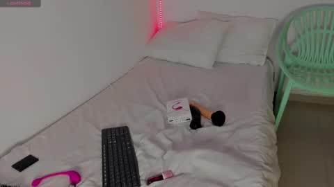 Maya online show from September 2025 05:01:02 AM