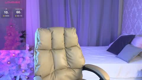 Snapshot of maya_lolly chatting on December 2024 05:19:02 PM Maya online show from December 2024 05:19:02 PM