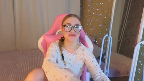 Snapshot of maya_lolly chatting on January 2025 05:08:01 PM Maya online show from January 2025 05:08:01 PM