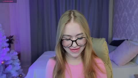 Snapshot of maya_lolly chatting on January 2025 01:40:01 PM Maya online show from January 2025 01:40:01 PM