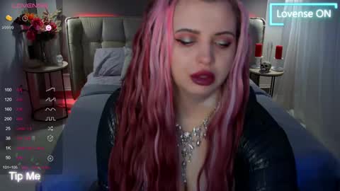 Maya Mils online show from March 2025 01:05:01 AM