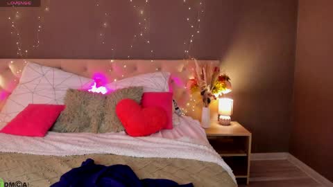 Maya online show from April 2026 06:19:01 AM