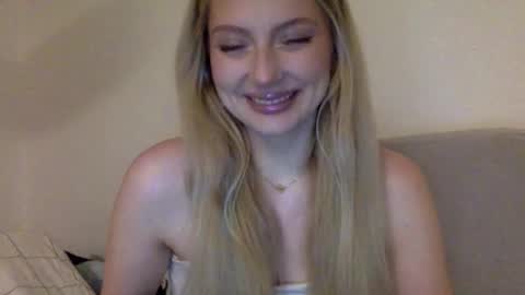 mayaflirt online show from February 2026 04:19:02 PM