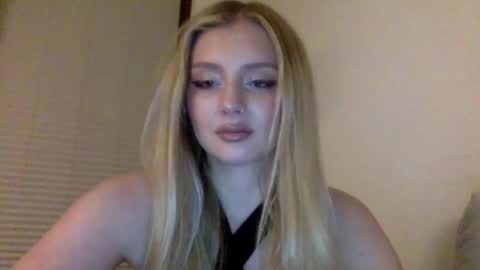 Snapshot of mayaflirt chatting on May 2026 08:25:01 PM mayaflirt online show from May 2026 08:25:01 PM
