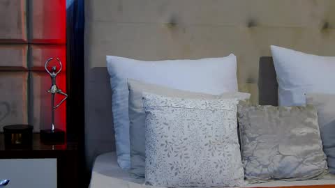 Maya online show from March 2026 09:07:01 PM