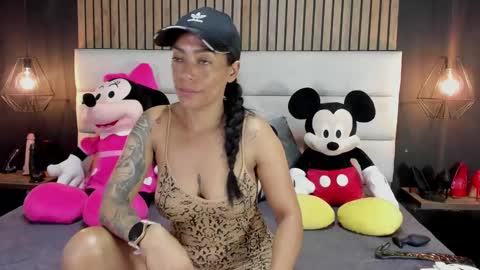 Snapshot of mayarusell01 chatting on January 2025 11:21:02 AM Nicolle Ruselle Hello my lovely schedule for great fun from 630 am and end 800 pm Colombian time I wait for you online show from January 2025 11:21:02 AM
