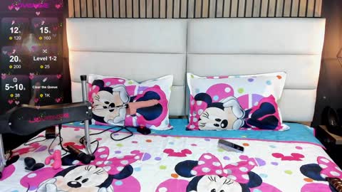 Snapshot of mayarusell01 chatting on January 2025 06:21:01 PM Nicolle Ruselle Hello my lovely schedule for great fun from 630 am and end 800 pm Colombian time I wait for you online show from January 2025 06:21:01 PM