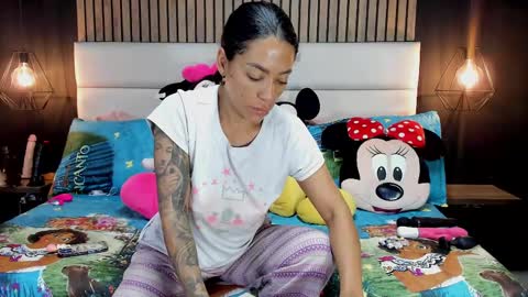 Snapshot of mayarusell01 chatting on February 2025 10:38:02 AM Nicolle Ruselle Hello my lovely schedule for great fun from 630 am and end 800 pm Colombian time I wait for you online show from February 2025 10:38:02 AM