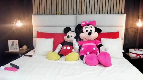 Snapshot of mayarusell01 chatting on March 2025 12:17:01 PM Nicolle Ruselle Hello my lovely schedule for great fun from 630 am and end 800 pm Colombian time I wait for you online show from March 2025 12:17:01 PM