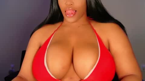 MayBabi online show from October 2025 12:58:01 PM