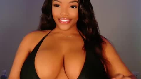 MayBabi online show from November 2025 02:19:01 PM