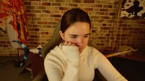 maybloom_ online show from November 2025 05:19:02 AM