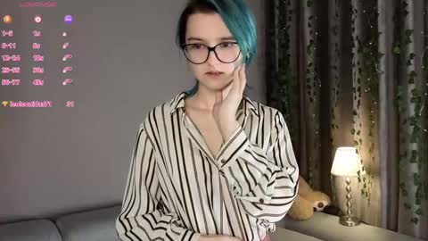 Mia online show from January 2025 01:39:01 AM