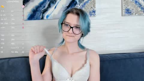 Mia online show from January 2025 09:55:01 AM