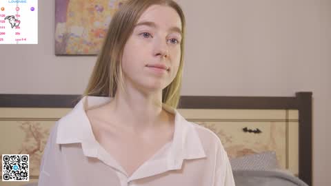 Violet online show from December 2024 08:10:02 PM