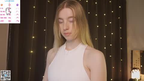 Violet online show from December 2024 08:26:02 PM
