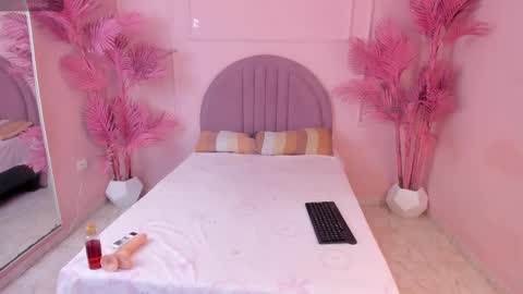 Snapshot of mayevanss chatting on October 2025 03:46:02 AM mayevanss online show from October 2025 03:46:02 AM