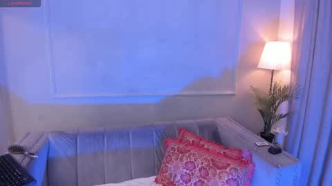 Snapshot of mayevanss chatting on October 2025 03:42:01 AM mayevanss online show from October 2025 03:42:01 AM