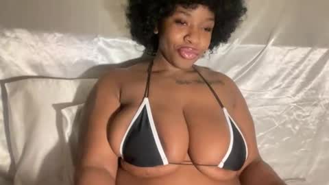 mayluvsu online show from February 2026 05:17:01 AM