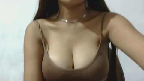 mayra online show from September 2025 06:02:02 AM