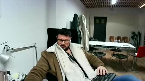 Snapshot of maythe4bwu chatting on December 2024 04:09:02 PM maythe4bwu online show from December 2024 04:09:02 PM