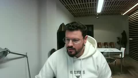 Snapshot of maythe4bwu chatting on December 2024 09:37:02 AM maythe4bwu online show from December 2024 09:37:02 AM