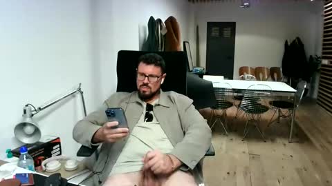 Snapshot of maythe4bwu chatting on September 2025 10:59:02 PM maythe4bwu online show from September 2025 10:59:02 PM