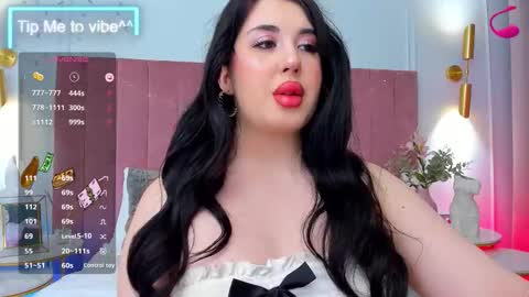 Snapshot of mayzzi chatting on September 2025 07:25:01 PM MayaLevi online show from September 2025 07:25:01 PM