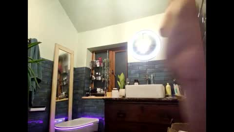 mccock16cm online show from April 2026 03:40:02 AM