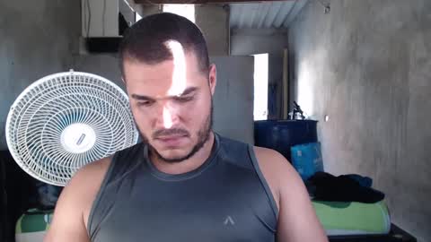 Snapshot of mcgregor_sexhot chatting on January 2025 09:17:01 PM Mcgregor online show from January 2025 09:17:01 PM