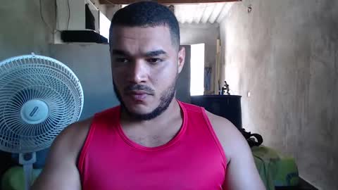 Snapshot of mcgregor_sexhot chatting on February 2025 02:40:01 PM Mcgregor online show from February 2025 02:40:01 PM