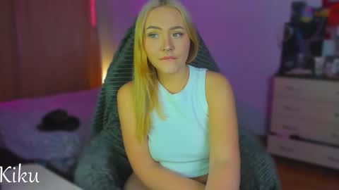 Kiku online show from October 2025 10:20:02 PM