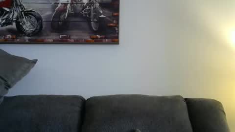 me at home online show from January 2025 04:33:02 PM