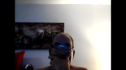 me at home online show from September 2025 02:26:01 AM