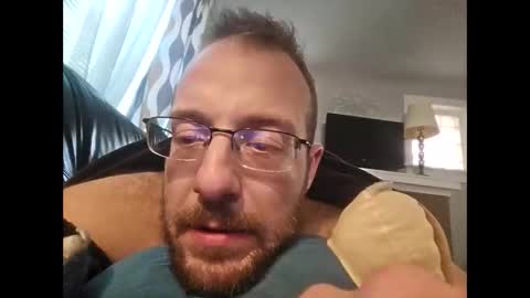 Snapshot of meatinyourgrill chatting on October 2025 08:30:01 PM meatinyourgrill online show from October 2025 08:30:01 PM