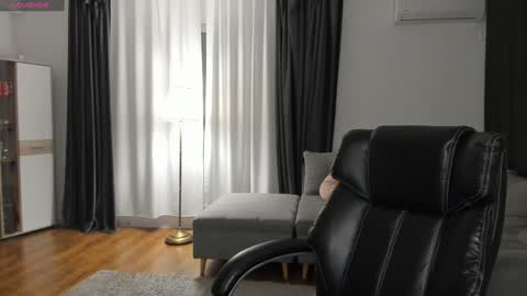 Snapshot of medussaeyes chatting on January 2025 02:36:01 AM MedussaEyes online show from January 2025 02:36:01 AM
