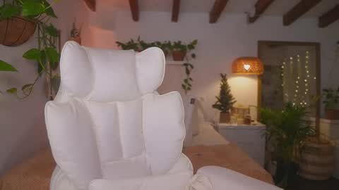 Snapshot of meegan1 chatting on December 2025 05:08:02 PM Andrea online show from December 2025 05:08:02 PM