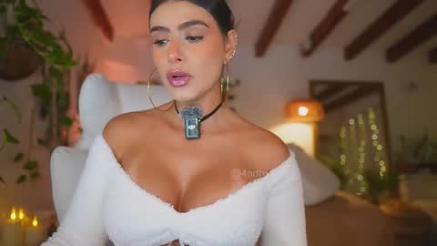 Snapshot of meegan1 chatting on February 2026 01:40:01 PM Andrea online show from February 2026 01:40:01 PM