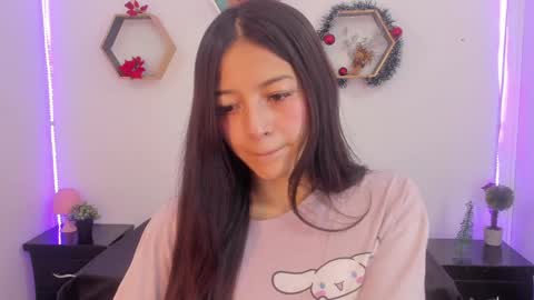 Snapshot of meelanny_ds chatting on December 2024 04:55:02 AM online show from December 2024 04:55:02 AM